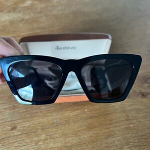 Illesteva Black Cateye Sunglasses